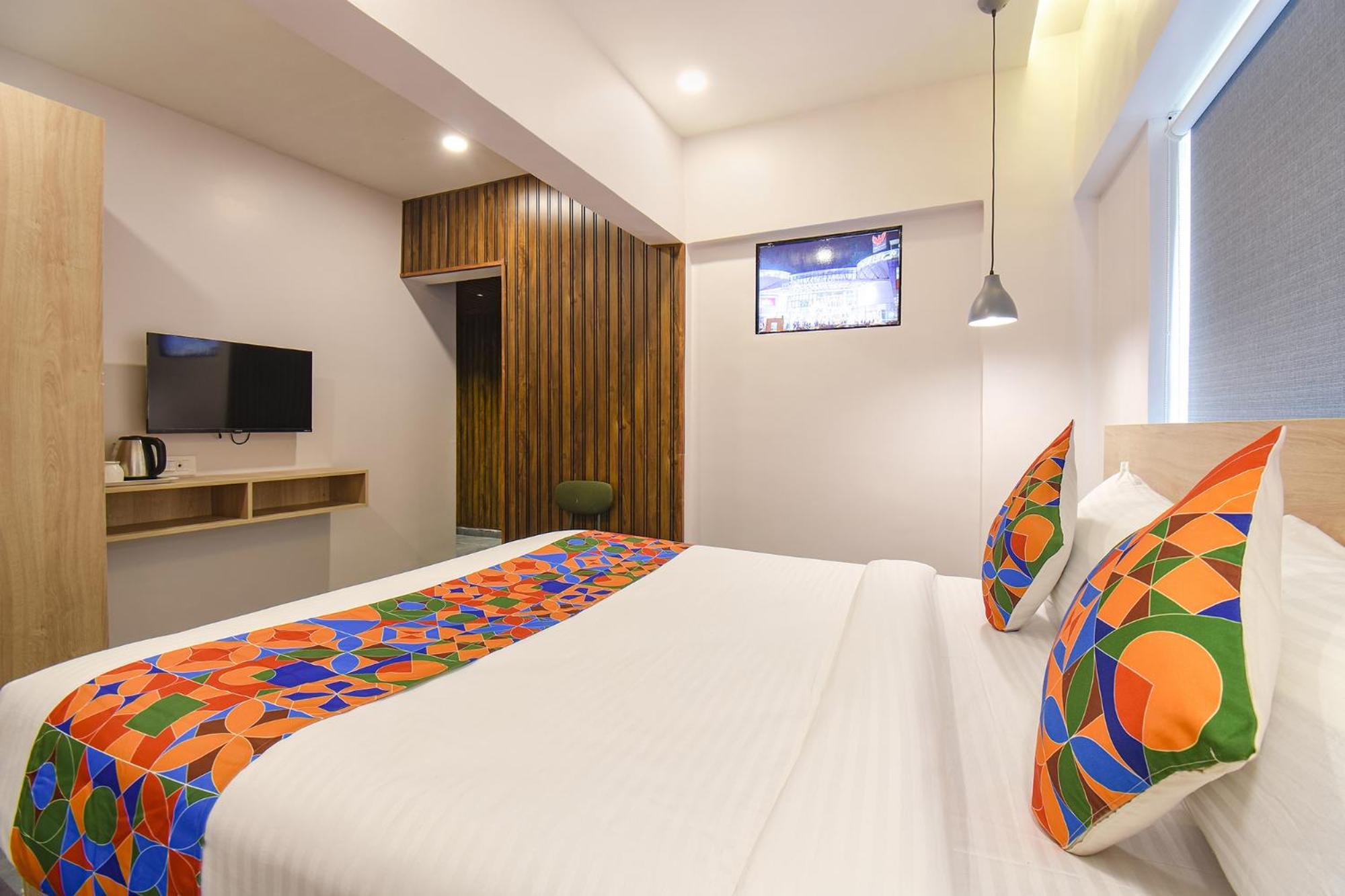 Fabhotel Olive Suite プネ エクステリア 写真